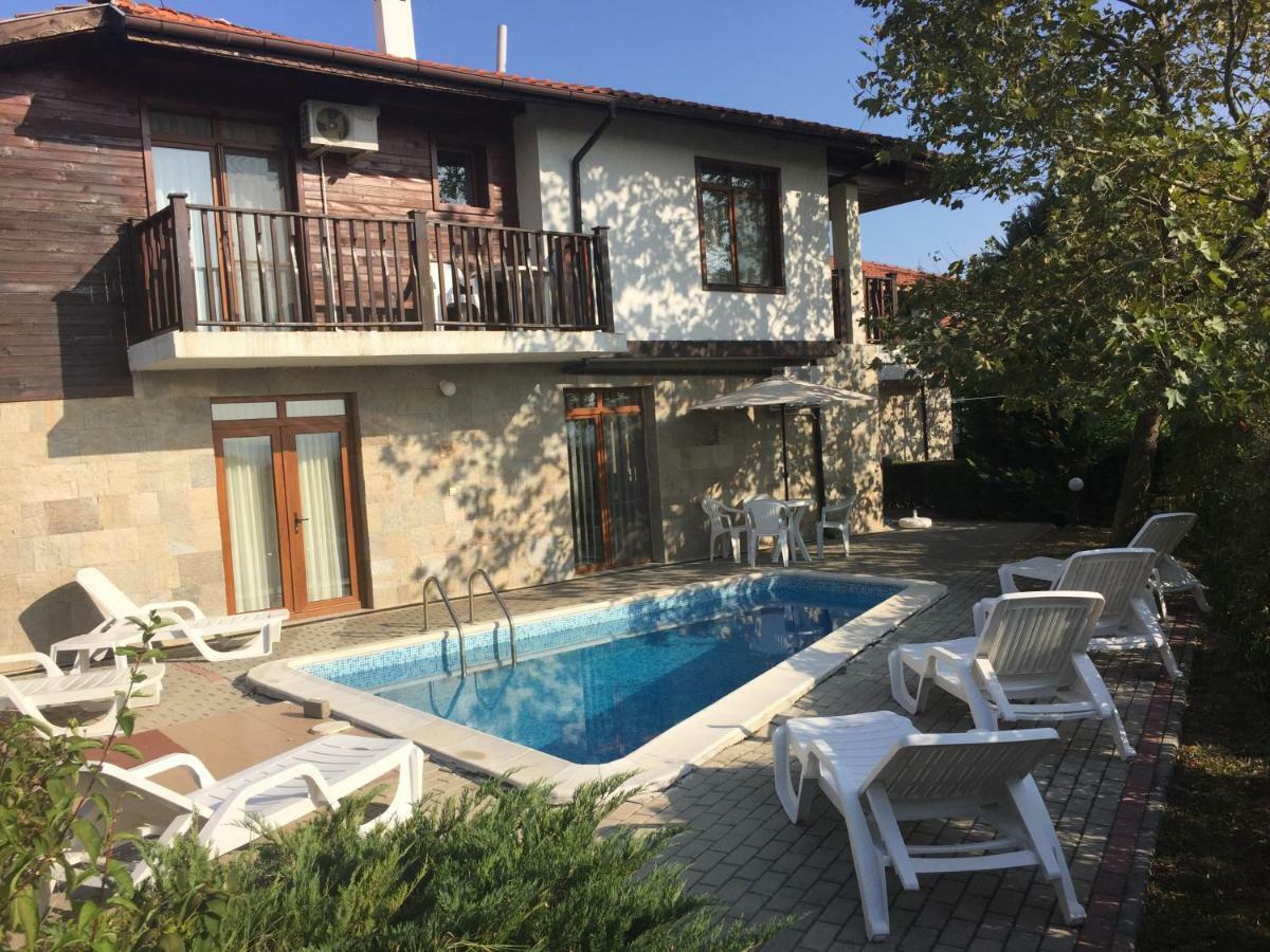 Hilltop Villa Burgas Exterior photo